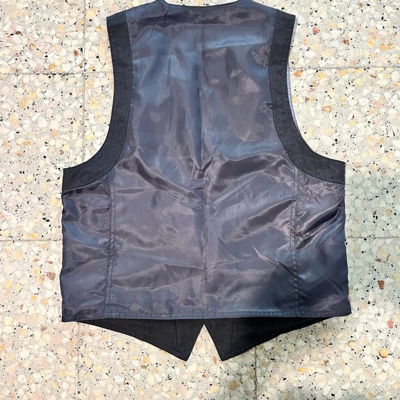 Classic and Stylish The Perfect Match: Sovereign Code Men's Vast N Buttons Shirt - Picture 4 of 16